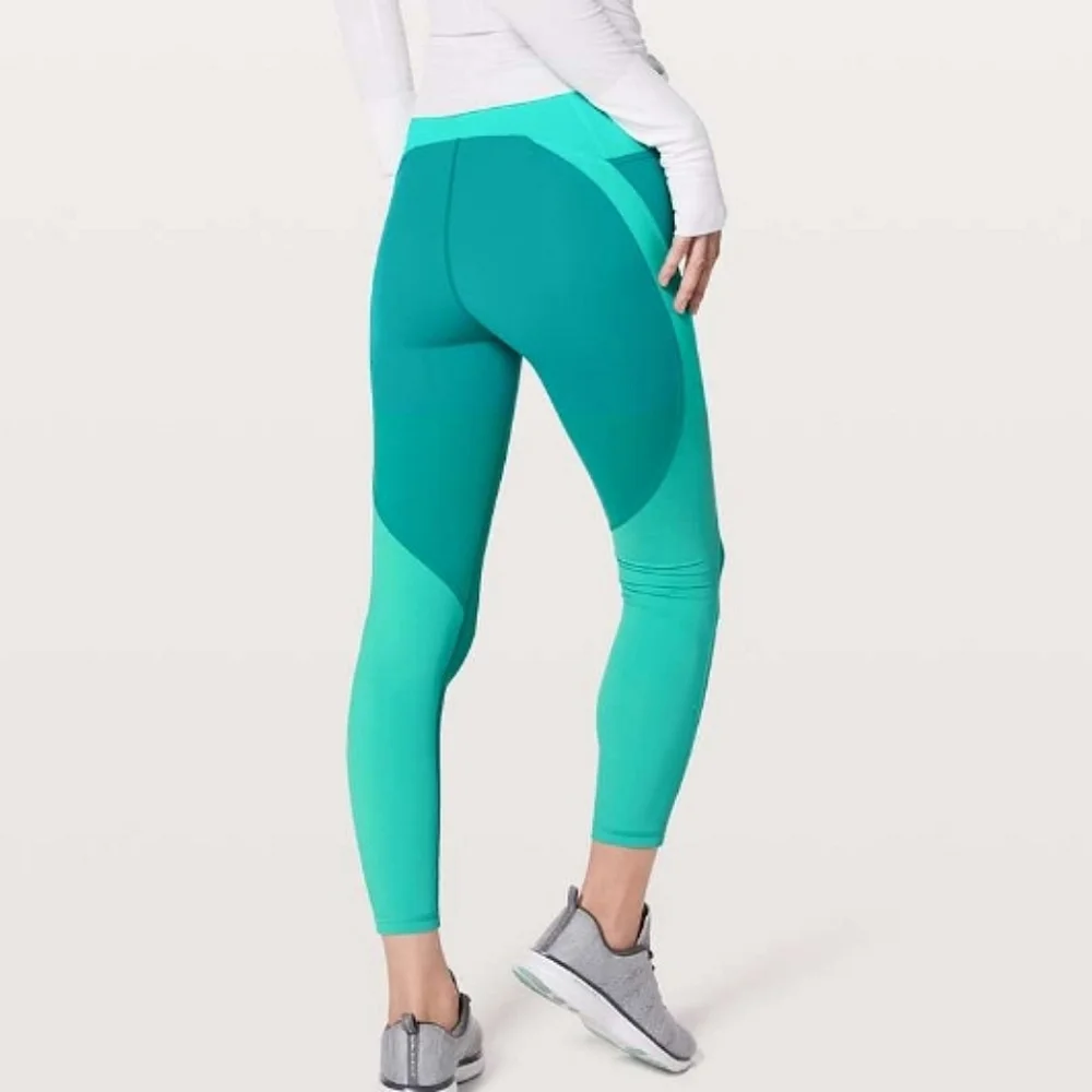 Like New Lululemon Train Times 7/8 Pant *Blocked 25" - Picture 2 of 14